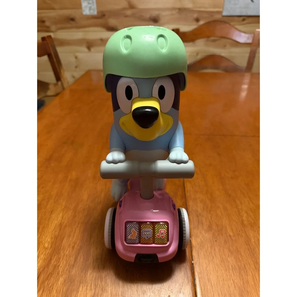 VTech Bluey 3-in-1 Scooter Interactive Musical Toy Light Up Pink Blue Scooter
